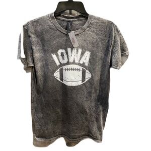 ❤️ UNIVERSITY OF IOWA GREY TEE NEW SIZE SMALL